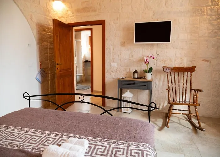 Pietra Rosa Apulian Konukevi Alberobello