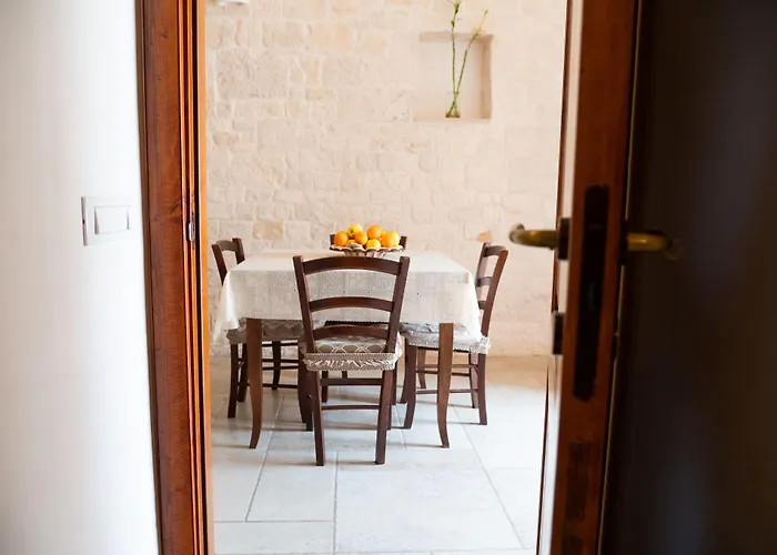 Pietra Rosa Apulian