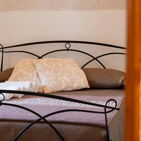 Oda ve Kahvaltı Pietra Rosa Apulian Home Alberobello