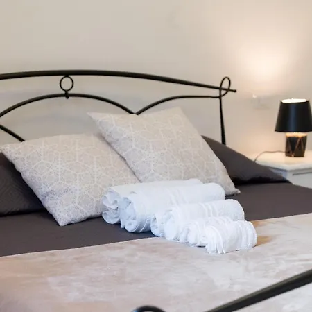 Pietra Rosa Apulian Home