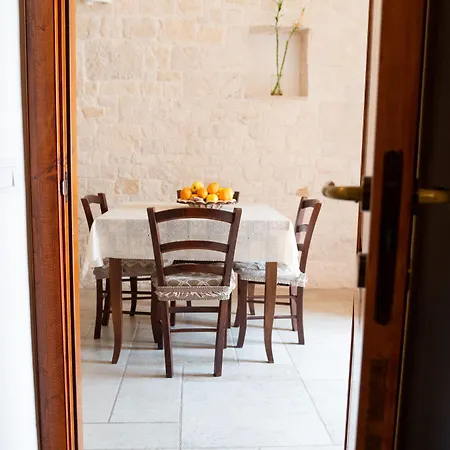 Pietra Rosa Apulian