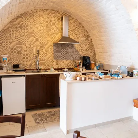 Pietra Rosa Alberobello