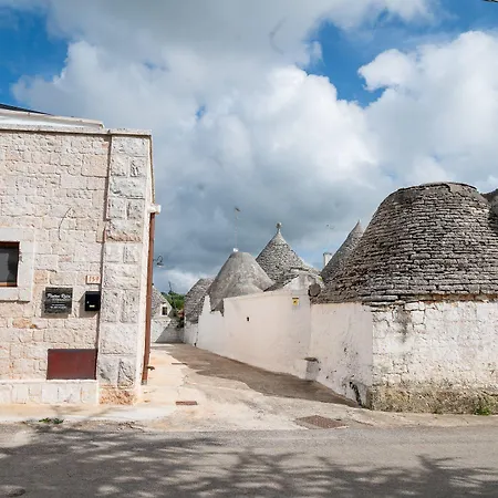 Oda ve Kahvaltı Pietra Rosa Apulian Home 4*