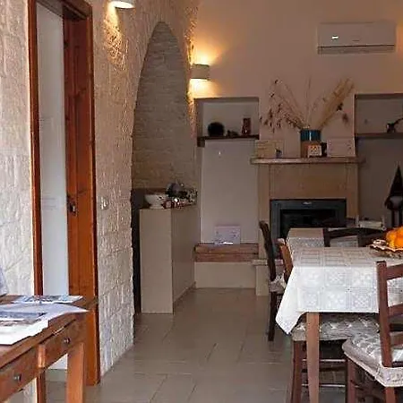 Pietra Rosa Apulian