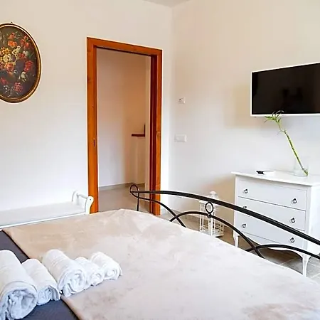 Pietra Rosa Apulian 4*